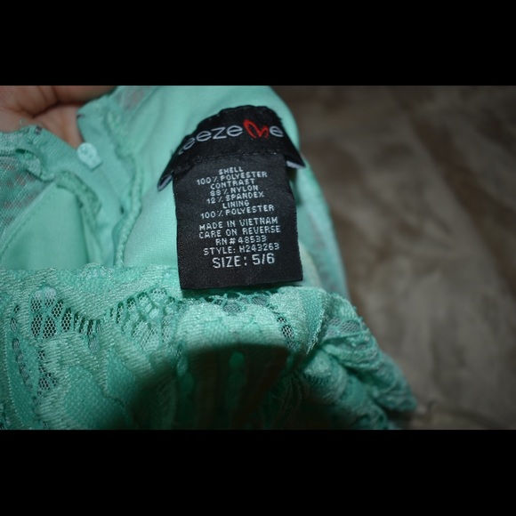 Girls Dress - Picture 3 of 6